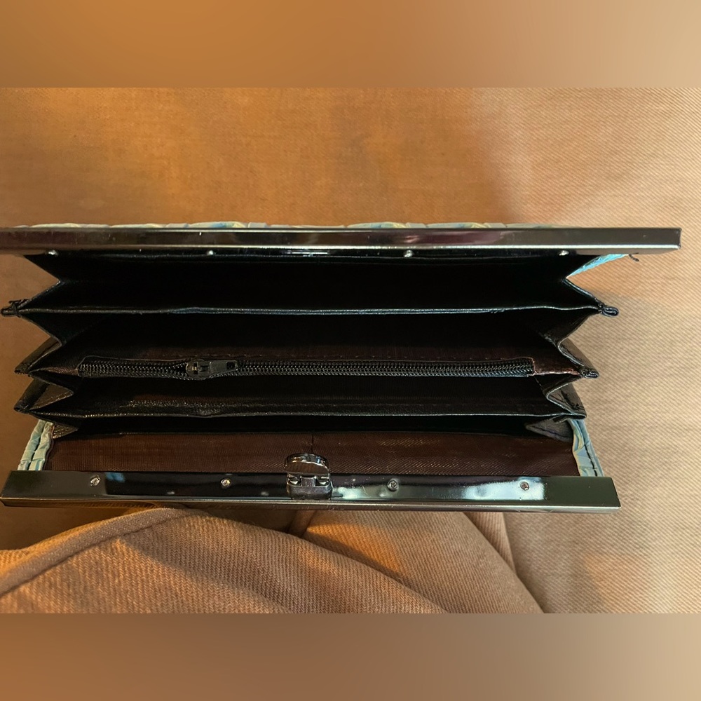 Women’s clutch/wallet